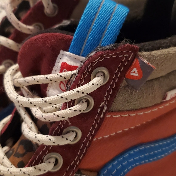 VANS Hi-tops - Picture 8 of 9